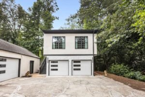 Real estae photo of a guest house in Sandy Springs Georgia