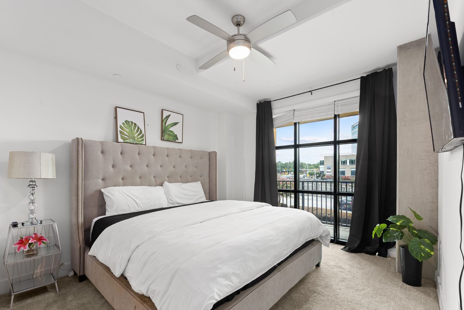 real estate photography mater bedroom photo for Airbnb in Atlanta, Georgia.